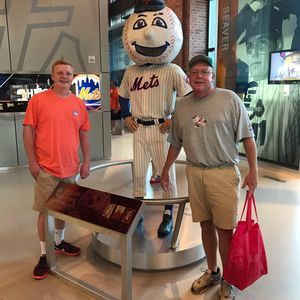 Meet your Posher, Adam